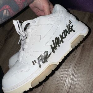 Off White OUT OF OFFICE “For Walking”